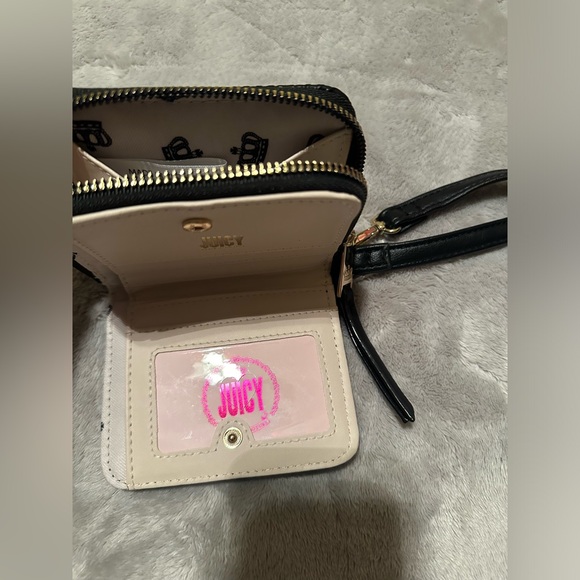 Juicy Couture Wallet Set - Picture 6 of 6